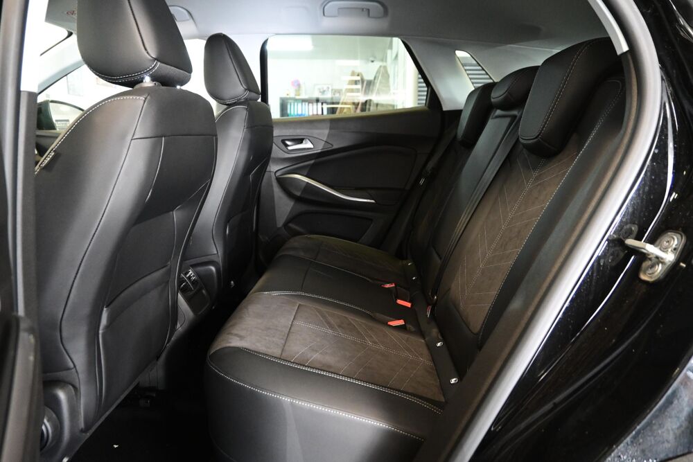 Grandland Hybrid 225 ch BVA8 Elegance Business 2023 occasion 72650 Saint-Saturnin