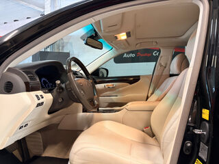 LS V8 380ch BVA-Pack Executive - Superbe &eacute;tat- CARPLAY- toit ou 2008 occasion 44470 Carquefou
