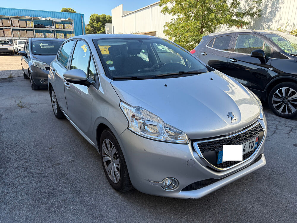 208 1.6 e-HDi 92ch FAP BVM5 BLUE LION Business 2014 occasion 34090 Montpellier
