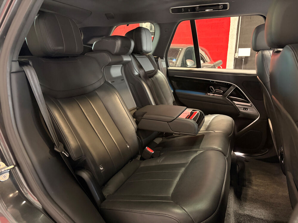 Range Rover HSE SWB P440e PHEV AWD L460// ENTRETIEN LAND ROVER// PREMIER 2023 occasion 44470 Carquefou