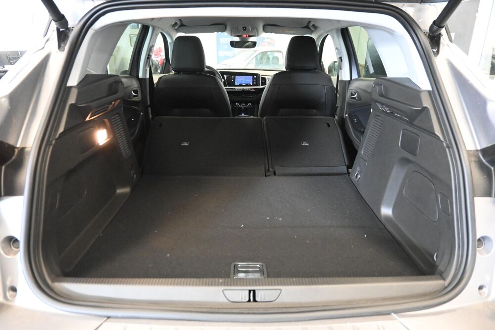 Grandland Hybrid 225 ch BVA8 Elegance Business 2023 occasion 72650 Saint-Saturnin