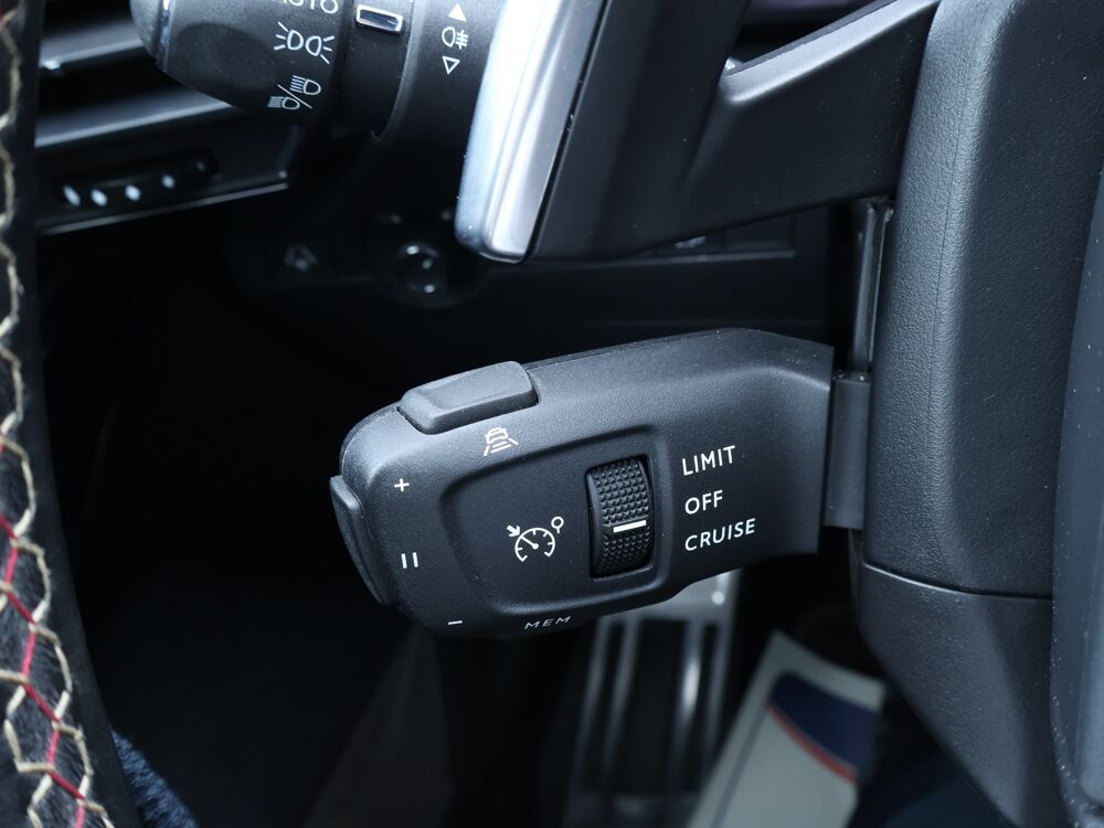 DS7 Hybride Rechargeable E-Tense 300 EAT8 4x4 Performance Line + 2024 occasion 77680 Roissy-en-Brie