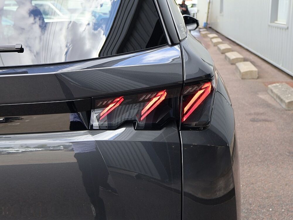 5008 Hybrid 145 ch e-DCS6 GT Exclusive 2026 occasion 77680 Roissy-en-Brie