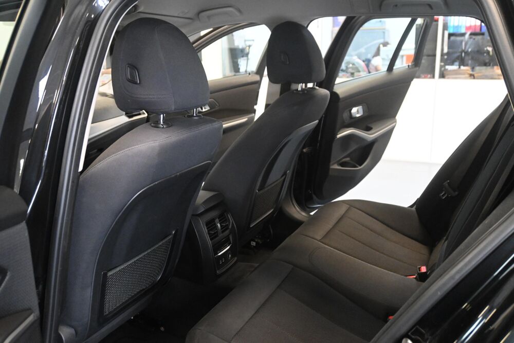 S&eacute;rie 3 Touring 318d 150 ch BVA8 Lounge Plus 2020 occasion 72650 Saint-Saturnin