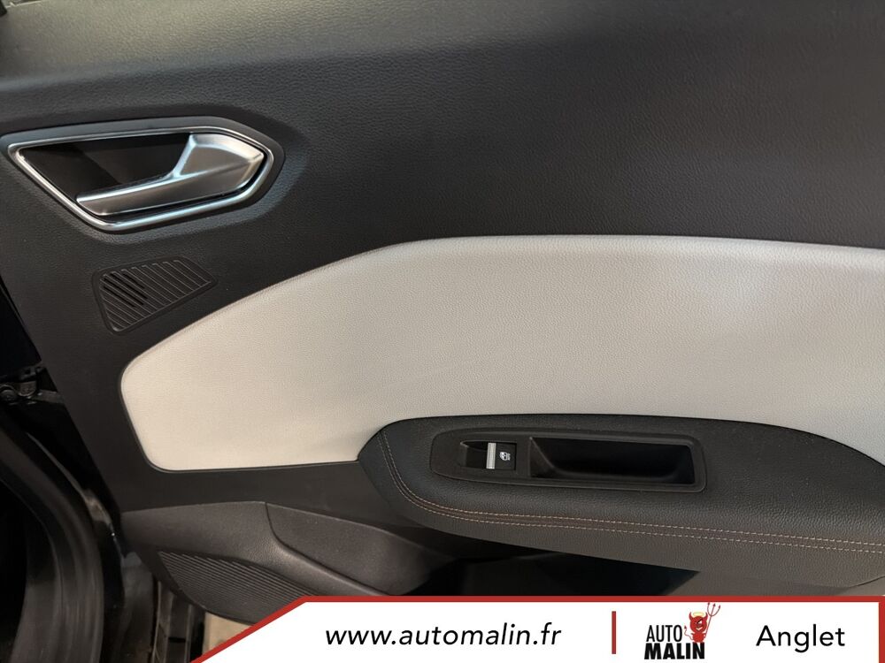 Clio V E-Tech 140 Initiale Paris 2021 occasion 64600 Anglet