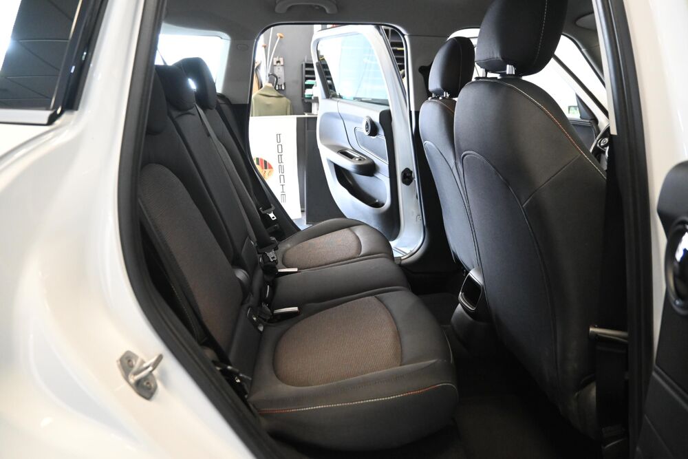 Countryman 102 ch One 2017 occasion 72650 Saint-Saturnin