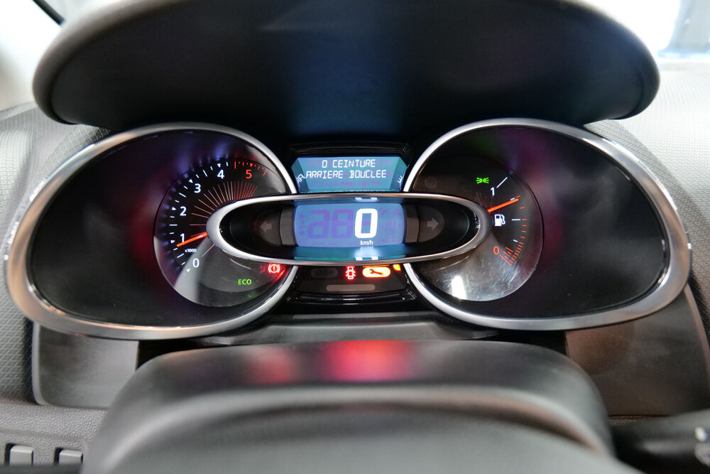 Clio IV DCI 75 Energy Zen 1&deg;MAIN / IDEAL JEUNE CONDUCTEUR / 4CV / 75 2016 occasion 69008 LYON 8EME