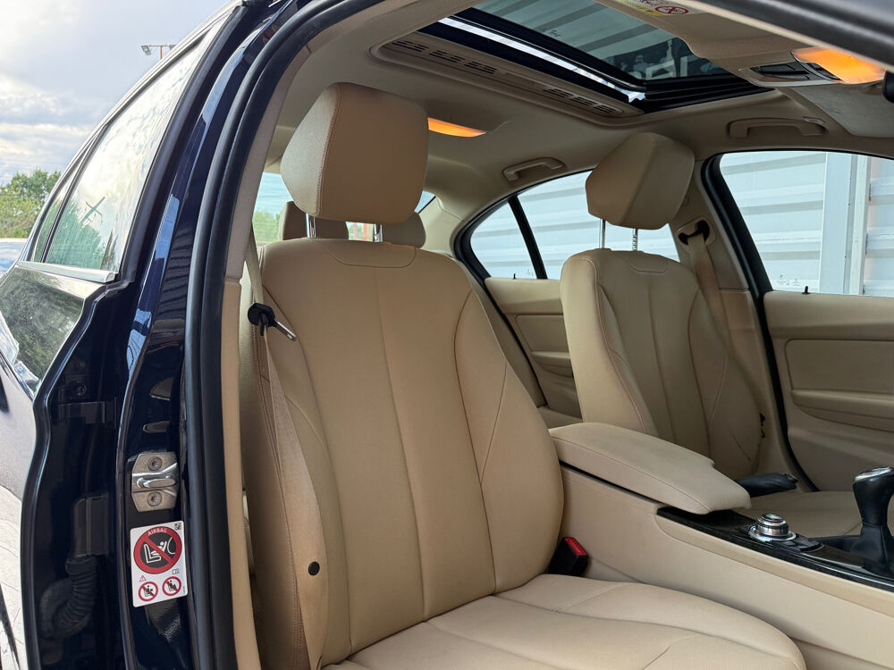 S&eacute;rie 3 318d xDrive 143 ch Luxury + Toit Ouvrant 2015 occasion 50300 MARCEY-LES-GREVES