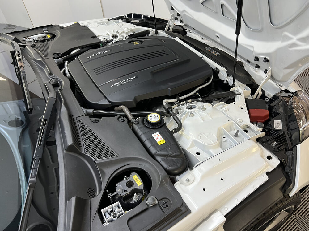 F-Type 2L Essence 300 ch BVA8 2017 occasion 27120 PACY-SUR-EURE