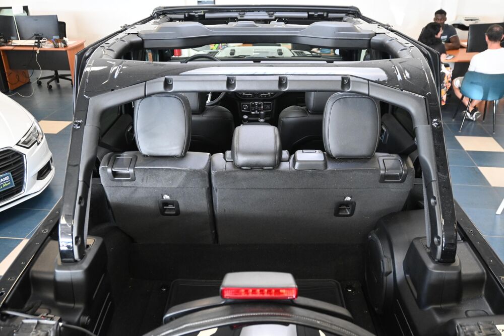 Wrangler Unlimited 4xe 2.0 l T 380 ch PHEV 4x4 BVA8 Overland 2022 occasion 72650 Saint-Saturnin