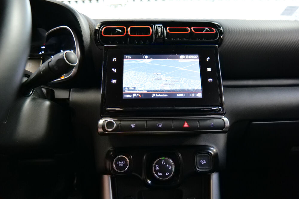 C3 Aircross 110 S&S BVM5 SHINE - 1ERE MAIN - GPS COULEUR - GRIP CONTROL 2018 occasion 69008 LYON 8EME