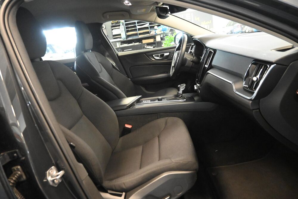 V60 D3 AdBlue 150 ch Geartronic 8 Business 2019 occasion 72650 Saint-Saturnin