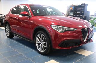 Stelvio 2.0T 280 ch Q4 AT8 First Edition / 1&egrave;re main / Suivi complet 2017 occasion 72650 Saint-Saturnin