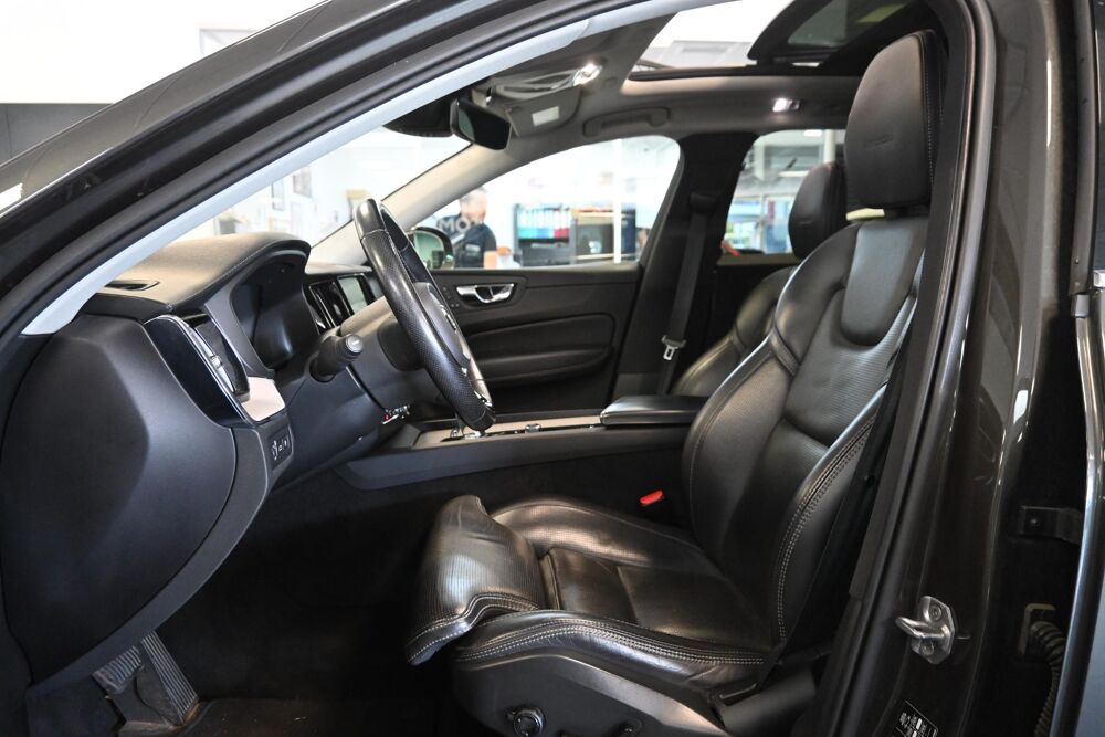 XC60 T8 Twin Engine 303 ch + 87 ch Geartronic 8 Inscription Luxe 2019 occasion 72650 Saint-Saturnin