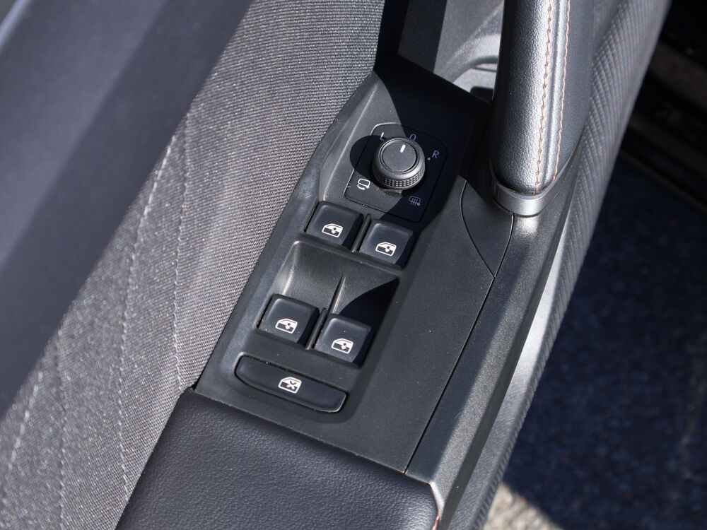 Leon eHybrid 204 ch DSG6 V 2025 occasion 77680 Roissy-en-Brie