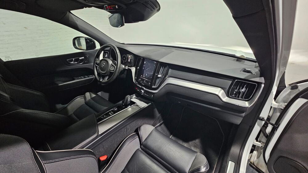 XC60 T8 Twin Engine 303ch + 87ch Geartronic 8 R-Design 2019 occasion 59240 Dunkerque