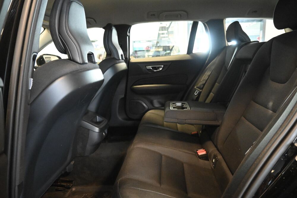 V60 D3 150 ch Geartronic 8 Business Executive 2021 occasion 72650 Saint-Saturnin