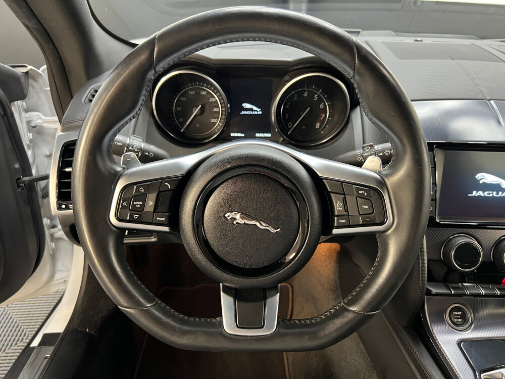 F-Type 2L Essence 300 ch BVA8 2017 occasion 27120 PACY-SUR-EURE