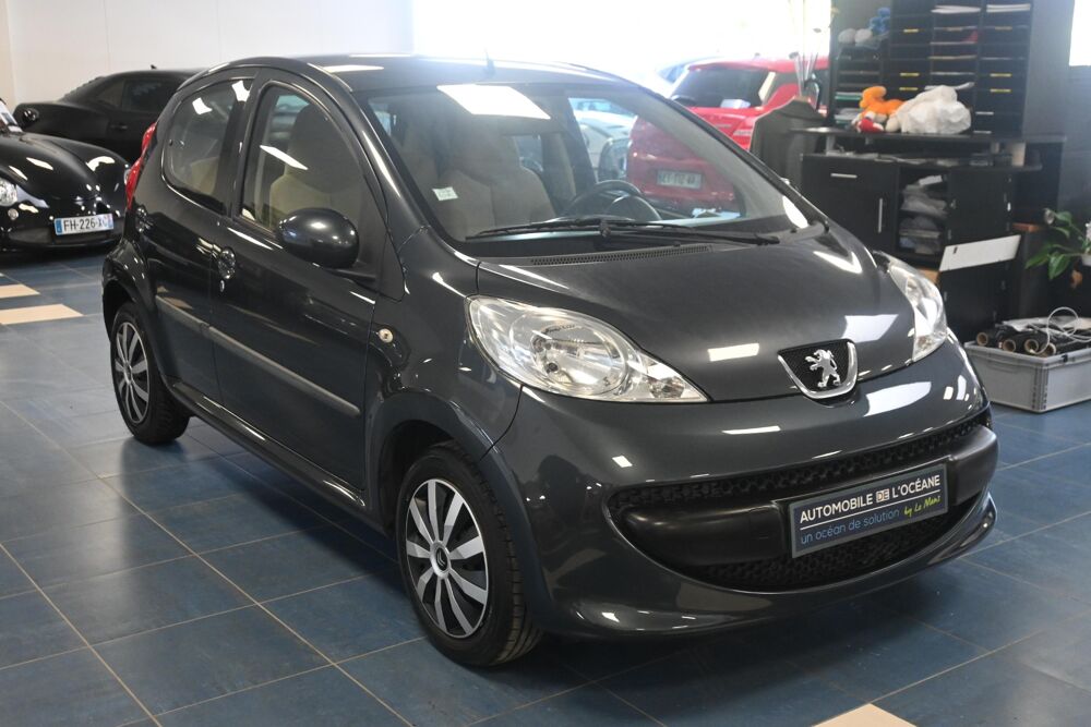 107 1.0e 12V 68ch 2-Tronic Trendy 2006 occasion 72650 Saint-Saturnin