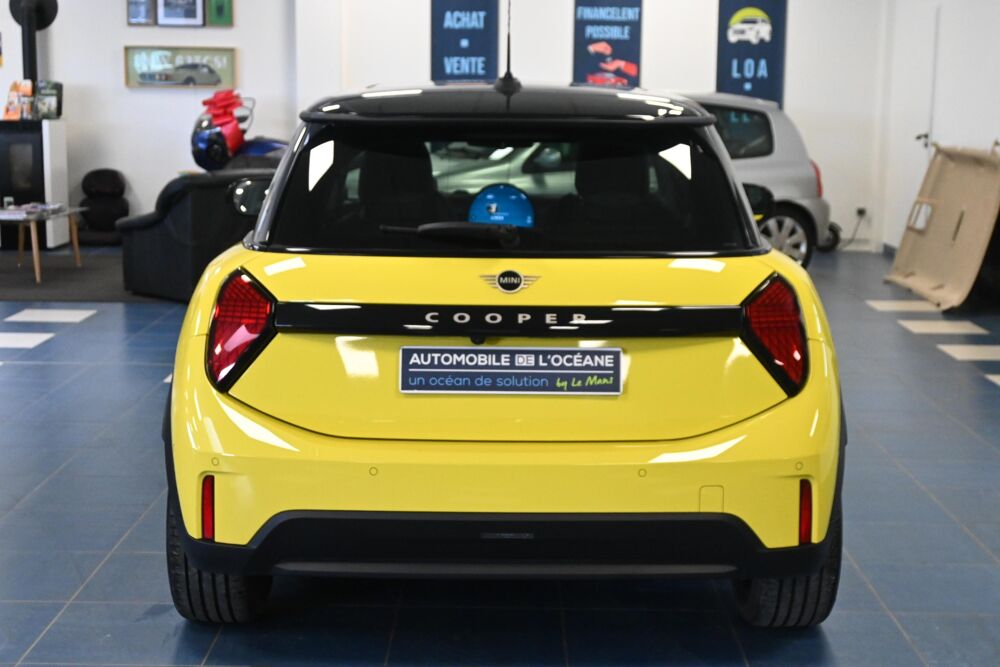 Cooper 156 ch DKG7 C Classic Pack L / 1&egrave;re Main / Suivi Mini 2024 occasion 72650 Saint-Saturnin
