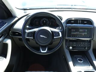 F-PACE 2.0 D - 180 ch 2WD BVA8 R-Sport 2018 occasion 77680 Roissy-en-Brie