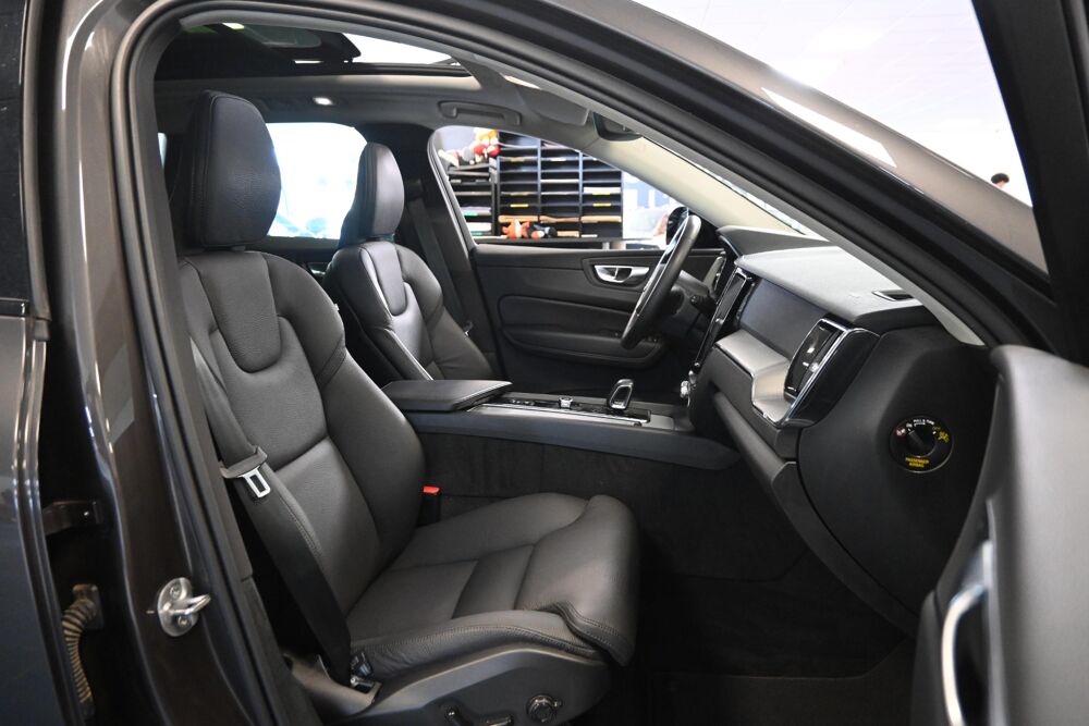 XC60 T6 AWD Hybride rechargeable 253 ch+145 ch Geartronic 8 Plus 2025 occasion 72650 Saint-Saturnin
