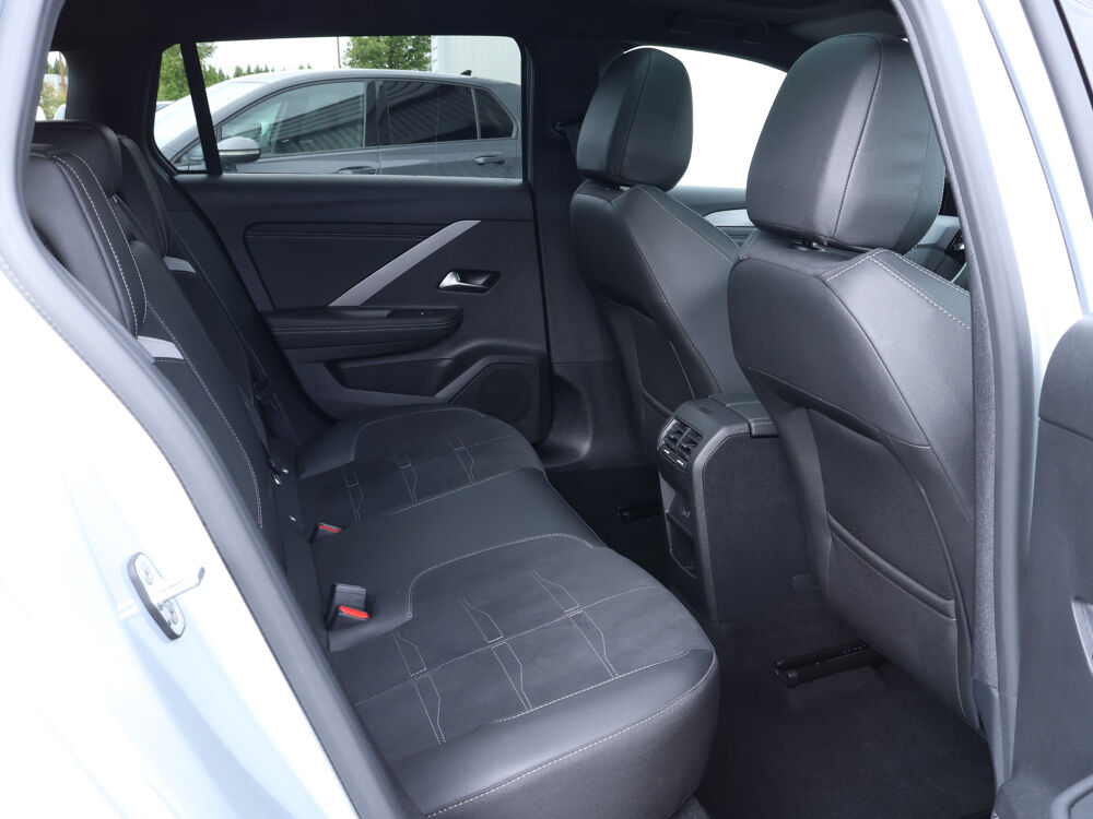 Astra 1.2 Turbo Hybride 136 ch e-DCT6 GS 2025 occasion 77680 Roissy-en-Brie