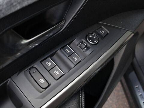 5008 Hybrid 145 ch e-DCS6 GT Exclusive 2026 occasion 77680 Roissy-en-Brie
