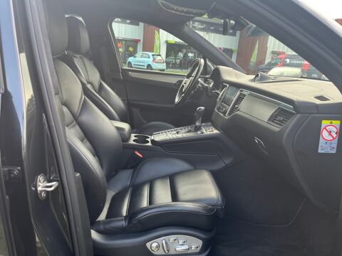 Macan Turbo 3.6 V6 440 ch Pack Performance PDK 2017 occasion 44470 Carquefou