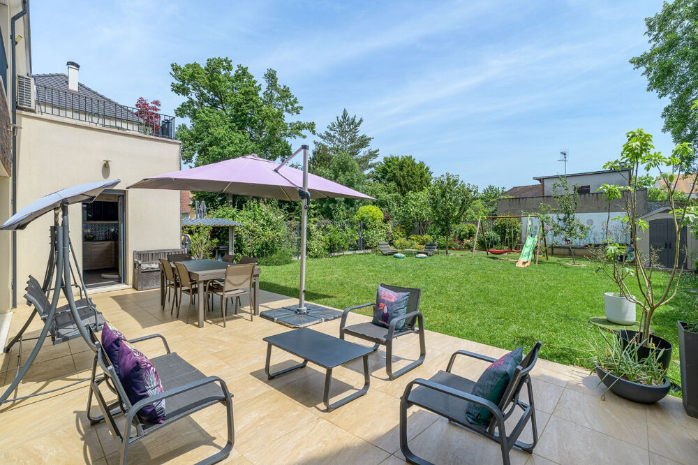 Maison contemporaine de prestige de 189 m2 - Terrain piscinable de 635 m2