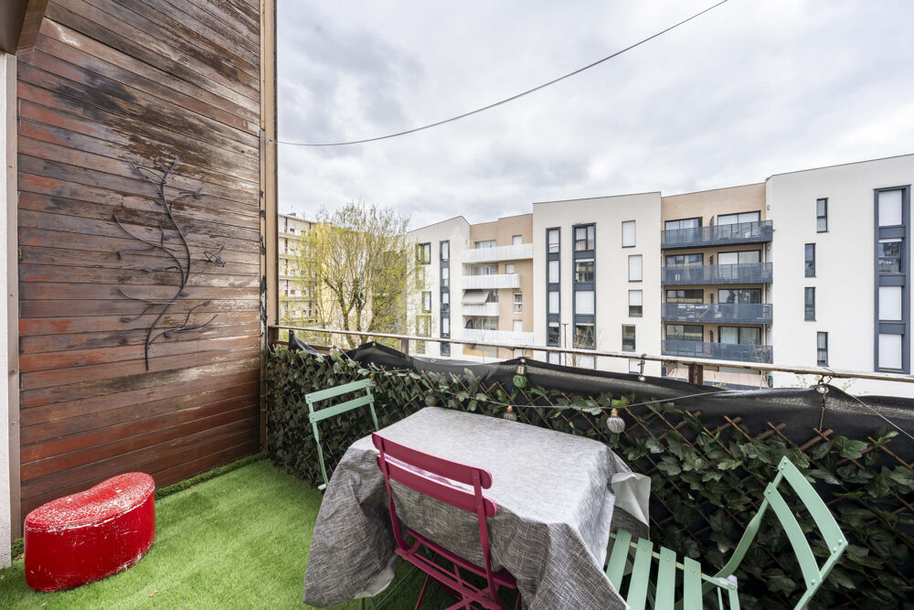 Vente Appartement Charmant duplex rénové avec balcon, cave et stationnement résident Melun