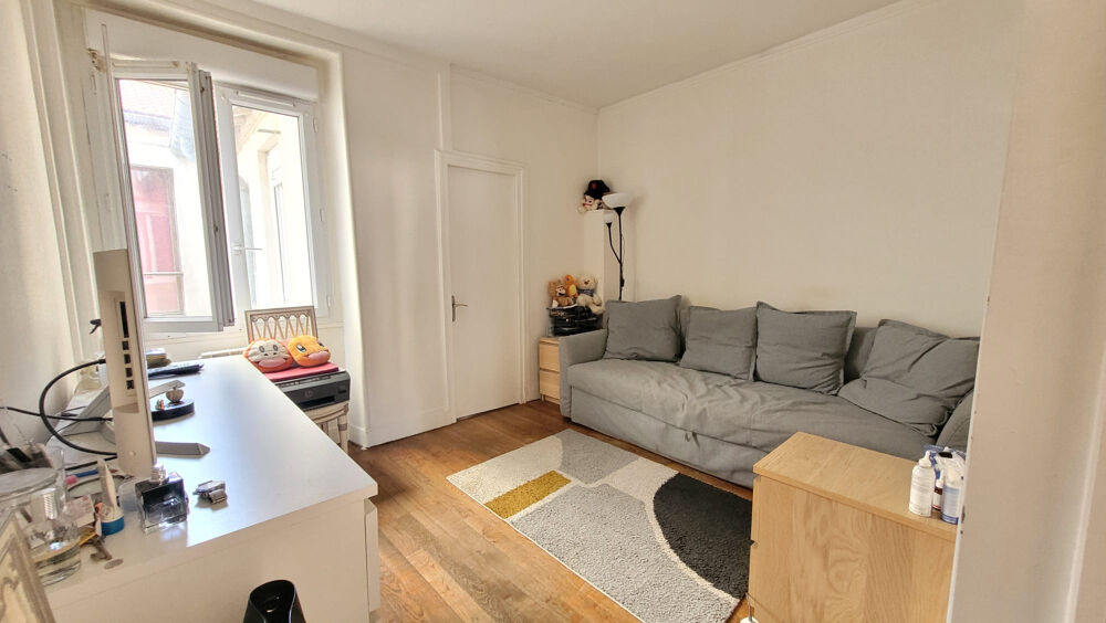 NOGENT-SUR-MARNE Appartement 2 pièces traversant de 34 m2 avec dressing