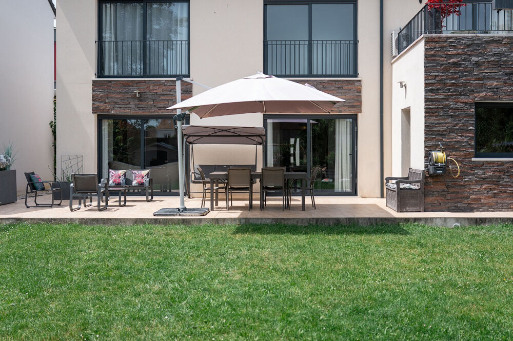 Maison contemporaine de prestige de 189 m2 - Terrain piscinable de 635 m2
