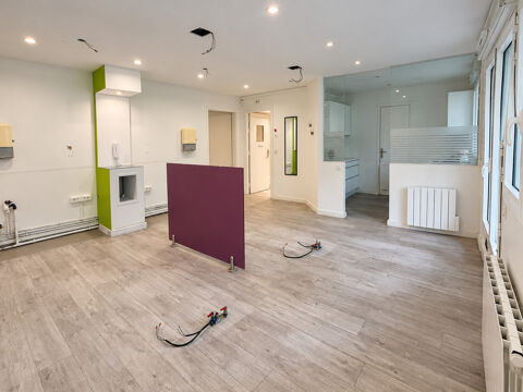   CHAMPIGNY-SUR-MARNE   LOCAL PROFESSIONNEL DE 74 m2 AVEC JARDIN PRIVATIF 