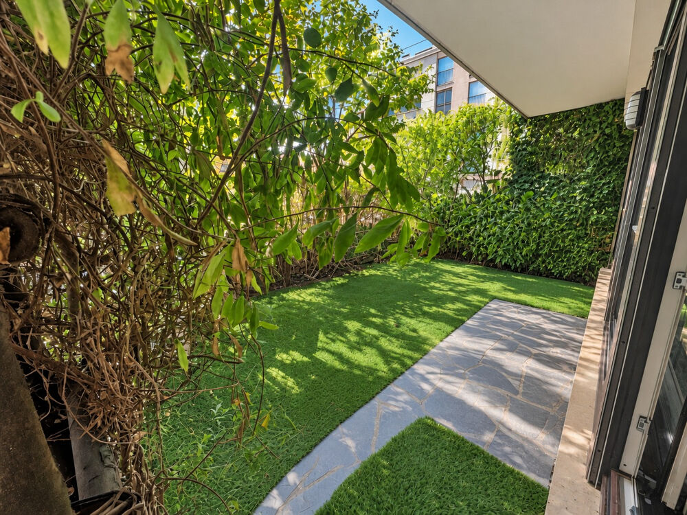 APPARTEMENT FAMILIAL 5 PIÈCES DE 97 M2 AVEC TERRASSE PRIVATIVE À MOINS DE 10 MINUTES À PIED DU RER A