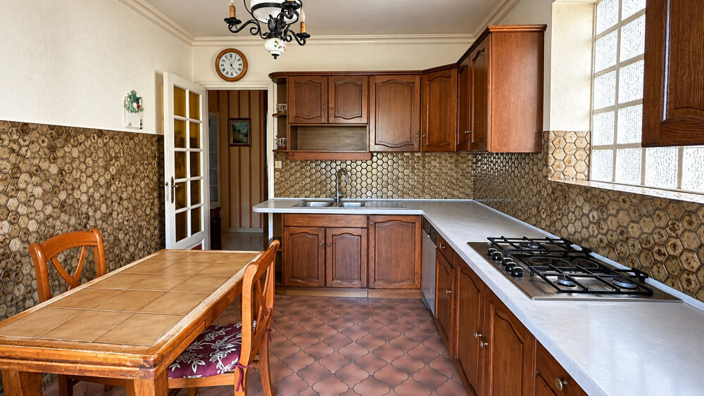Vente Maison CRÉTEIL   MAISON FAMILIALE DE 188 M2, 5 CHAMBRES, JARDIN, TERRASSES ET GARAGE Creteil