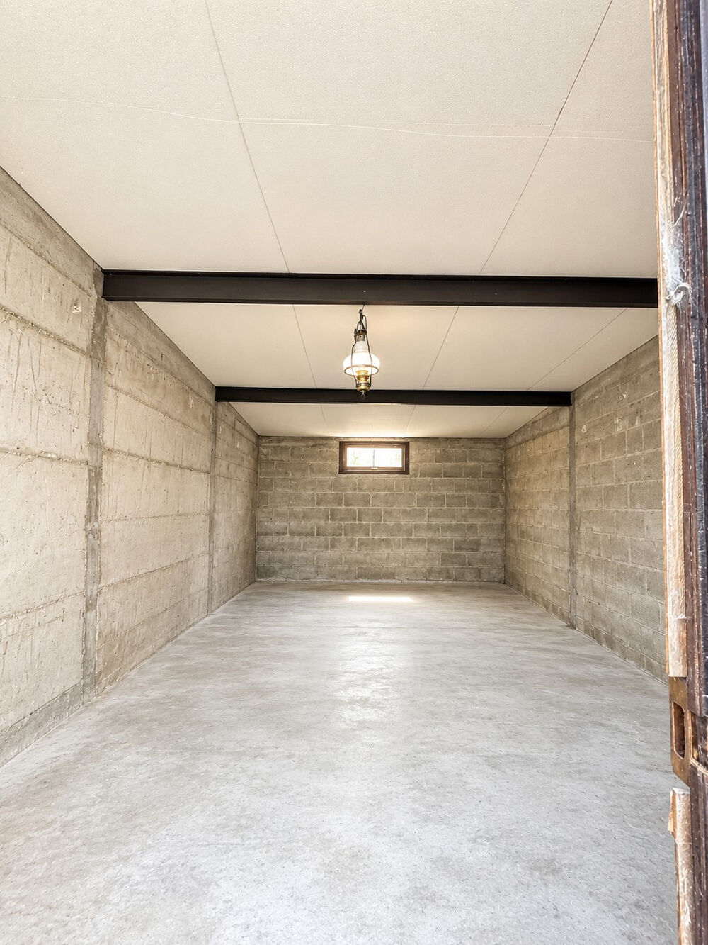 Location Parking/Garage Quartier Adamville - Espace de stockage 25m2 St maur des fosses