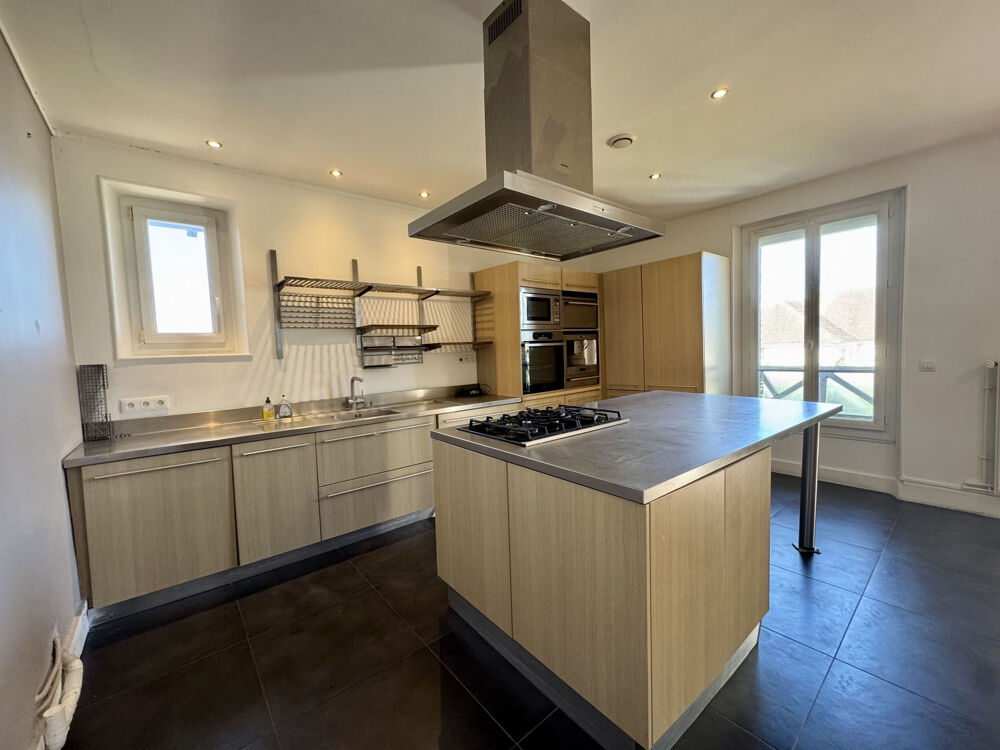 MELUN CENTRE-VILLE APPARTEMENT COUP DE COEUR 5 chambres
