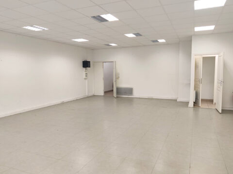   Local d'activité (Stockage + bureaux) à proximité de l'A86 