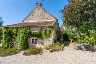 Vente Maison Ensemble immobilier de charme avec maison de 310 m2 et dépendances Vert st denis