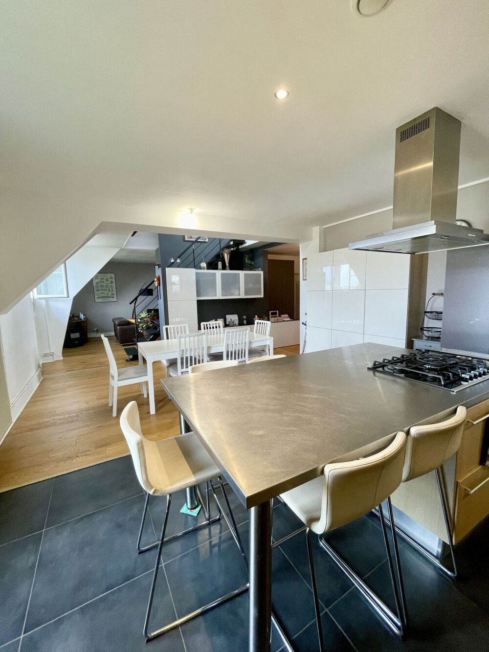 MELUN CENTRE-VILLE APPARTEMENT COUP DE COEUR 5 chambres