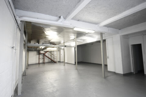   Entrepôt de 300 m2 