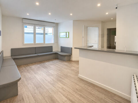 CHAMPIGNY-SUR-MARNE   LOCAL PROFESSIONNEL DE 74 m2 AVEC JARDIN PRIVATIF 310000 94500 Champigny sur marne