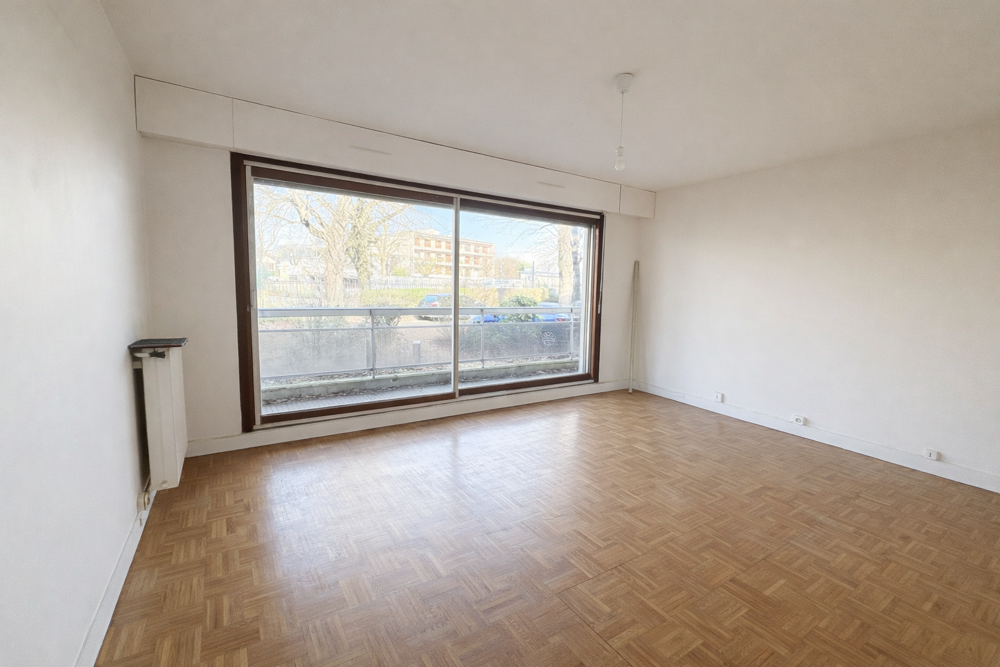 Vente Appartement 2P 53 m2   Bois de Vincennes / RER A   Beau potentiel dans résidence parc Nogent sur marne