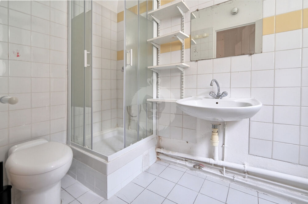 Vente Appartement Charmant studio lumineux de 18,30 m2 au 5e étage Paris 11