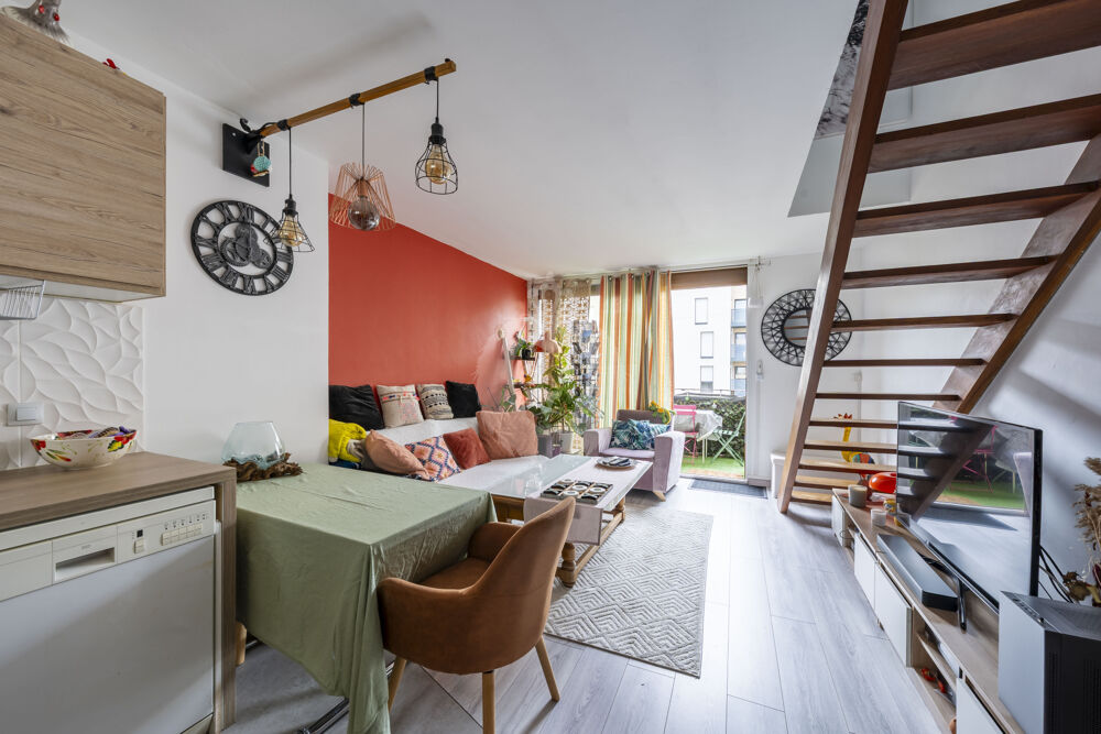 Vente Appartement Charmant duplex rénové avec balcon, cave et stationnement résident Melun