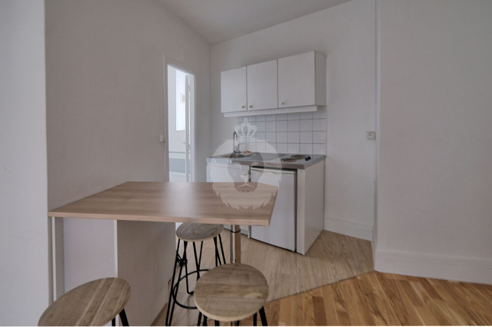 Vente Appartement Charmant studio lumineux de 18,30 m2 au 5e étage Paris 11