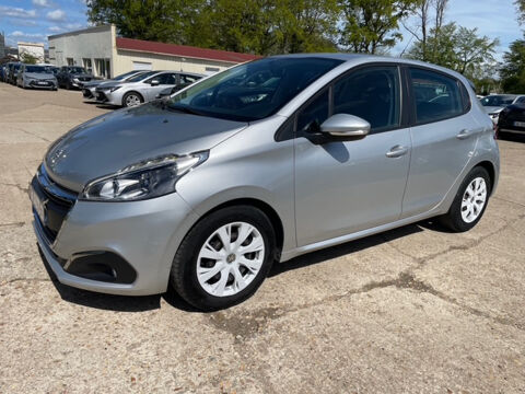 Peugeot 208 BUSINESS 1.2 PureTech 82ch S&S ETG5 