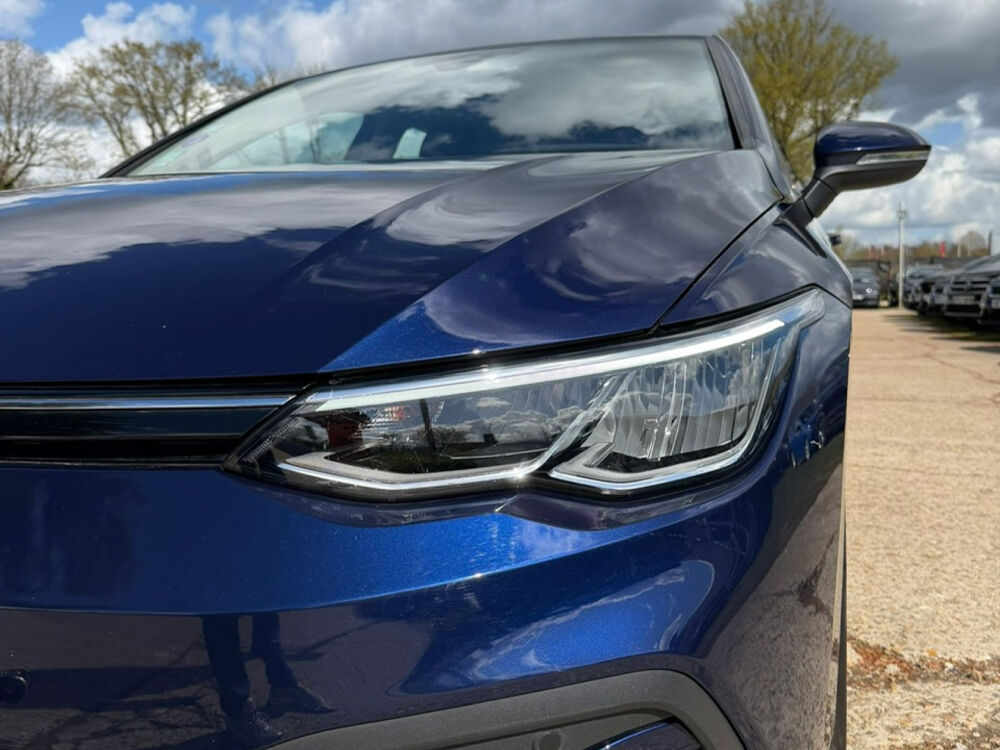 Golf 1.0 eTSI OPF 110 DSG7 Life Business 1st 2021 occasion 27000 &Eacute;vreux