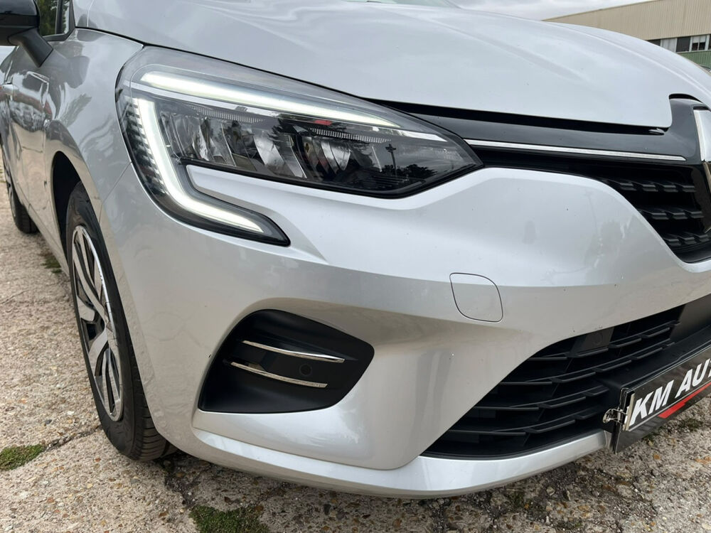 Clio V Clio E-Tech full hybrid 145 Evolution 2023 occasion 27000 &Eacute;vreux